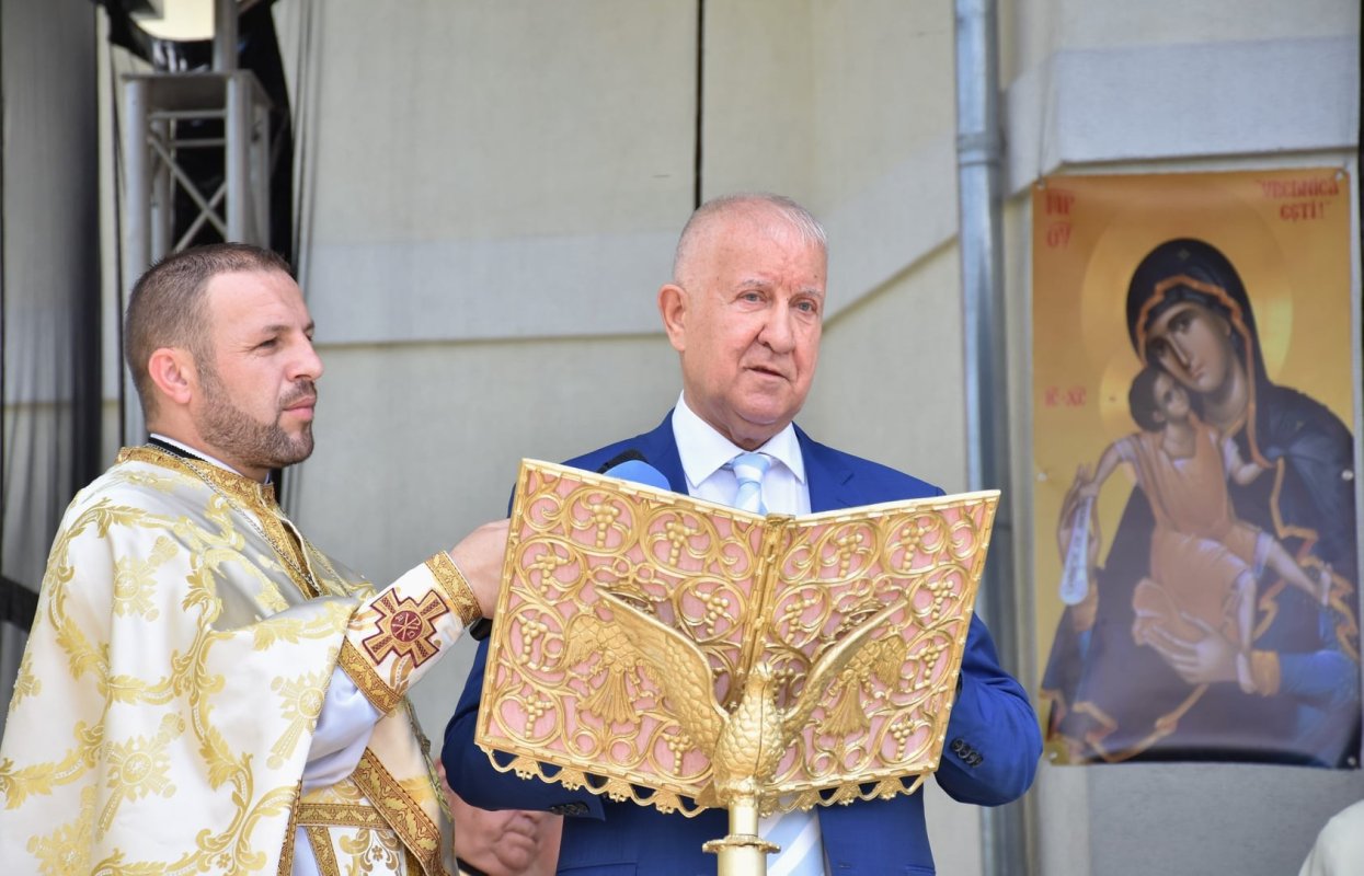 Sfinţirea bisericii din cartierul bistrițean Subcetate 175313