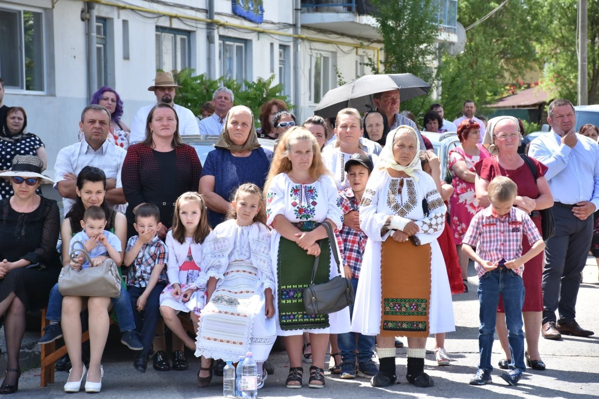 Sfinţirea bisericii din cartierul bistrițean Subcetate 175316