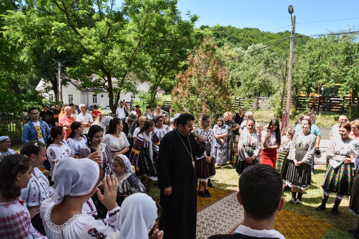 Slujbă de pomenire pentru luptătorii anticomuniști la Isverna, judeţul Mehedinți 175297