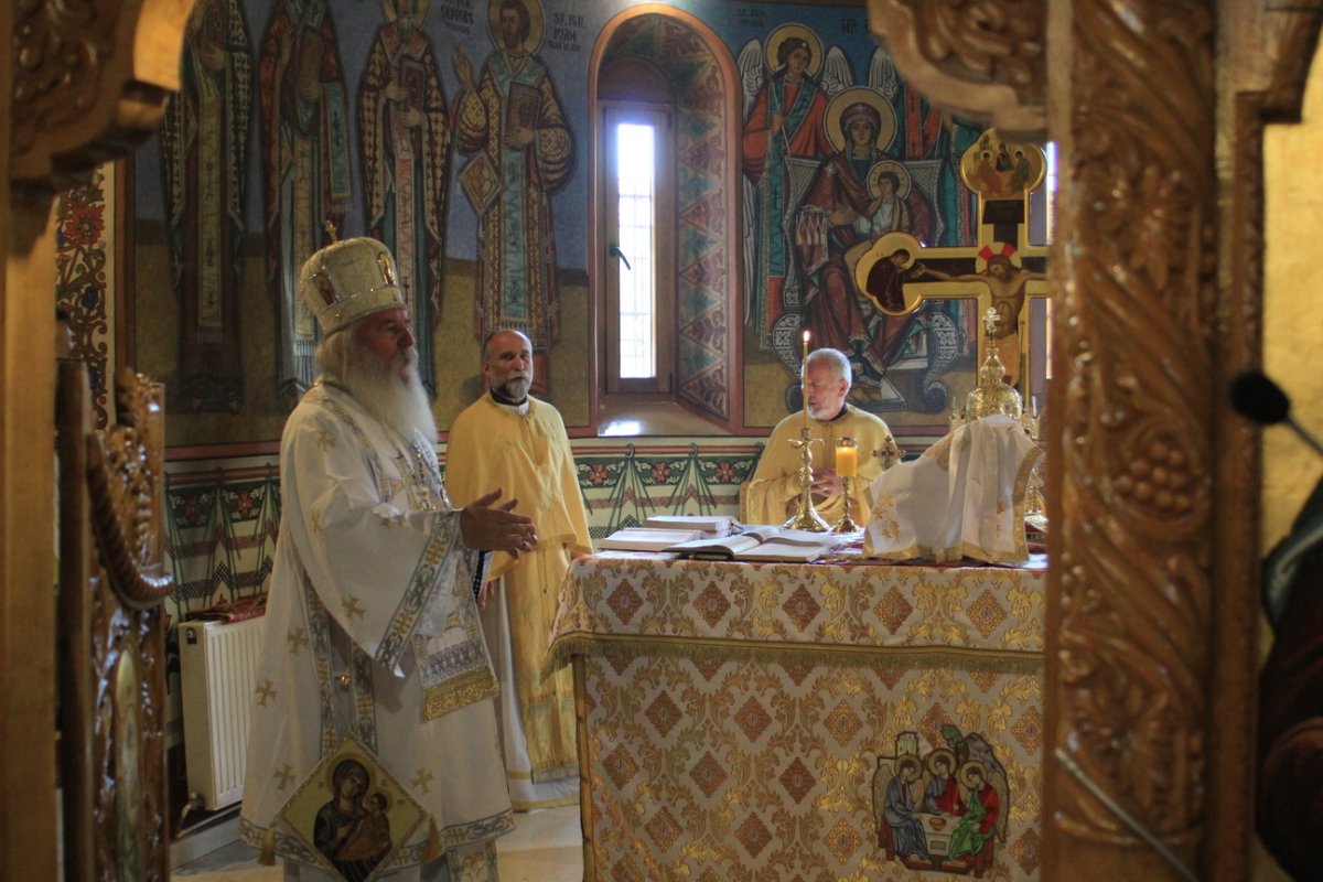 Slujire arhierească la Parohia Fratelia din Timișoara 175487