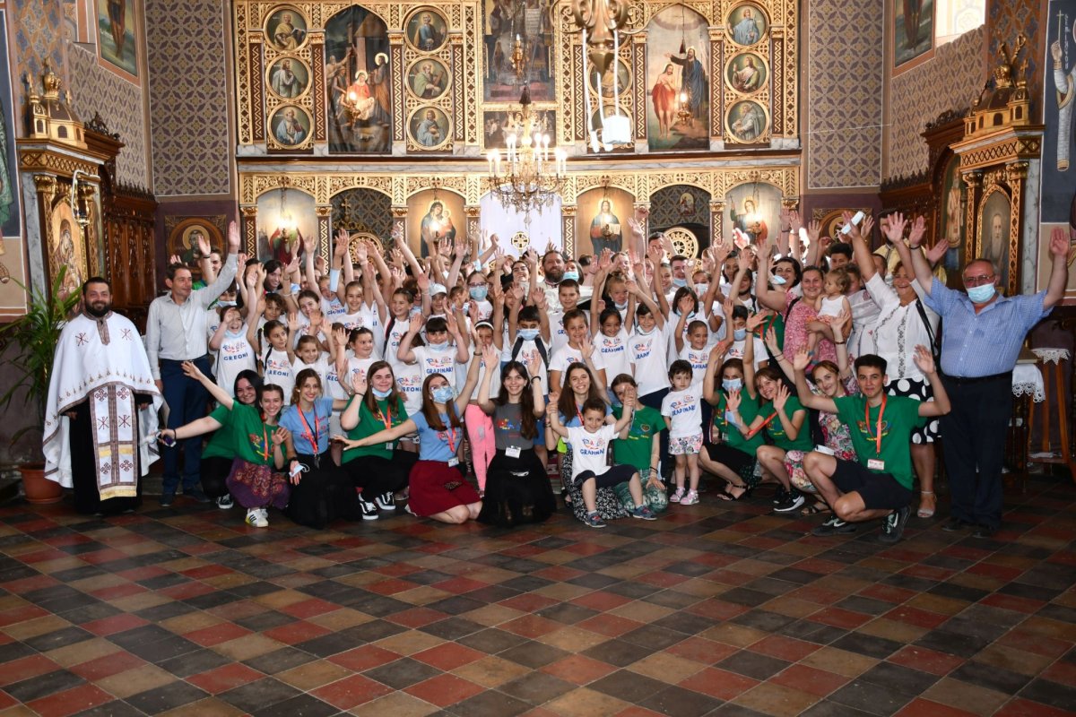 Taberele din inima satului au debutat în Episcopia Caransebeșului 175483