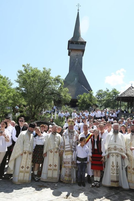 Târnosirea bisericii din Botiza 175447