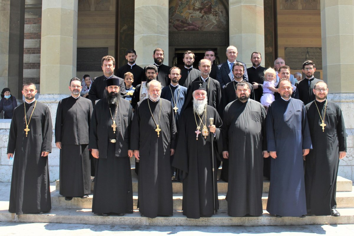 Hirotonie întru diacon la Catedrala Mitropolitană din Craiova 175560