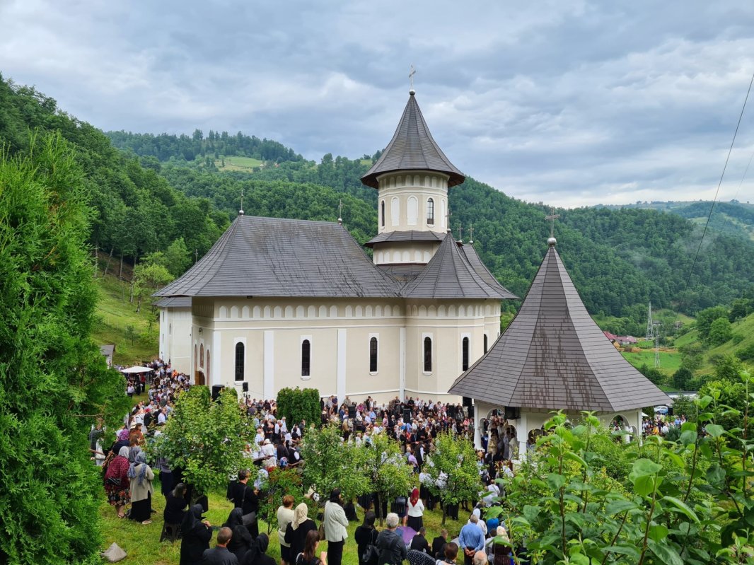 Hramul Mănăstirii Rebra-Parva, judeţul Bistriţa-Năsăud 175584