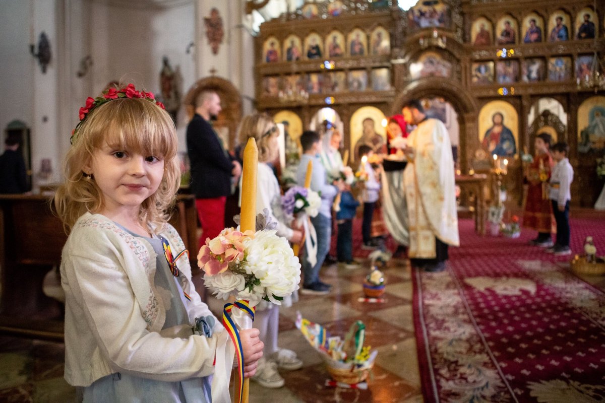 Români din patria-mamă, Basarabia şi Cernăuţi reuniţi la Piacenza 175567