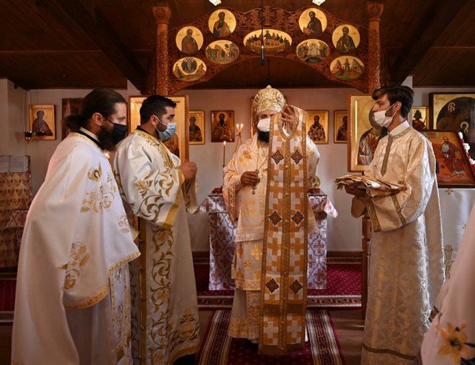 Slujiri şi binecuvântări arhiereşti pentru românii din diasporă 175631