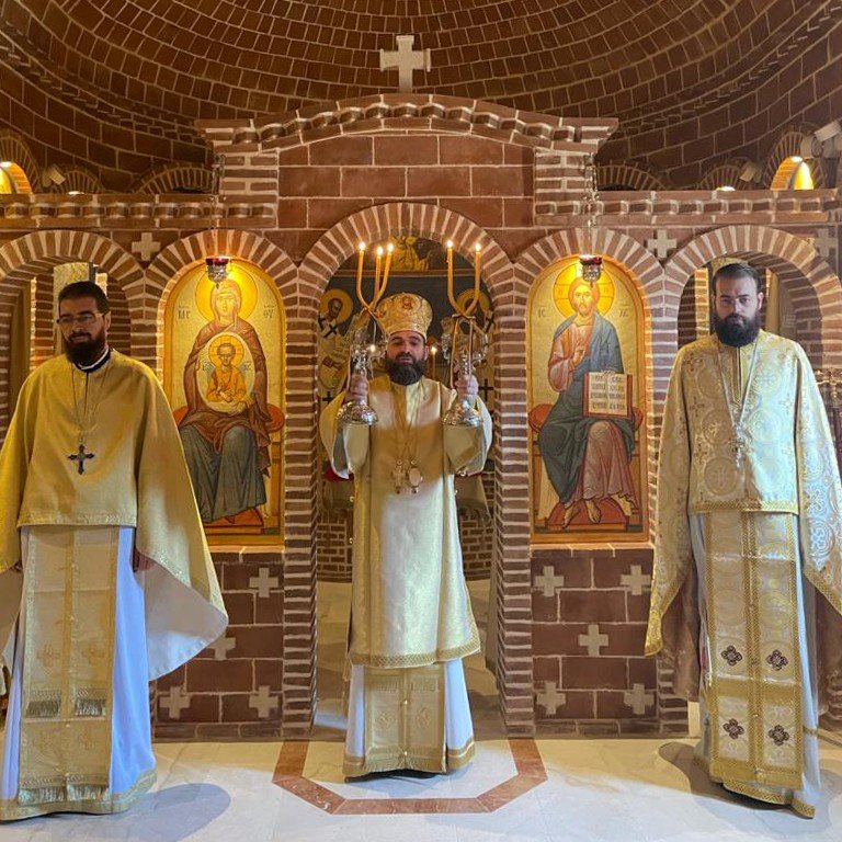 Slujiri şi binecuvântări arhiereşti pentru românii din diasporă 175632