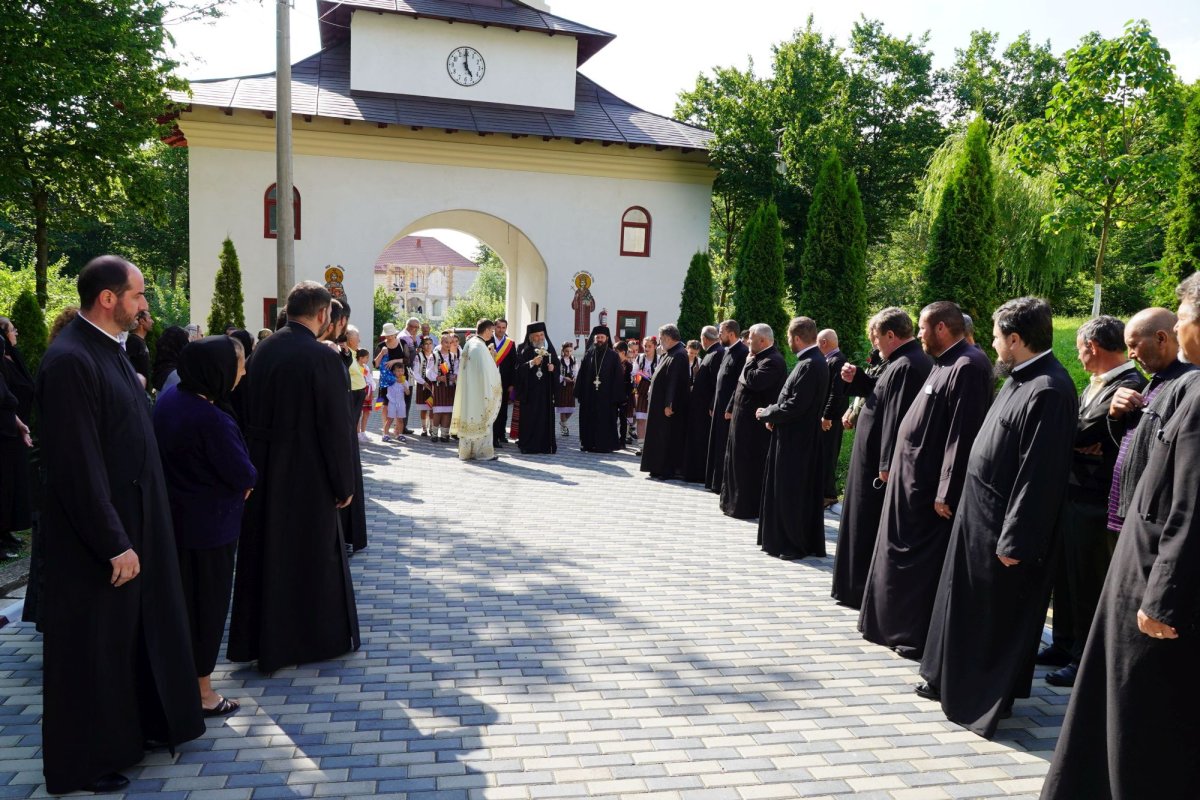 Hramul Mănăstirii Toflea din judeţul Galaţi 175838