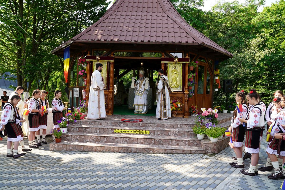 Hramul Mănăstirii Toflea din judeţul Galaţi 175839