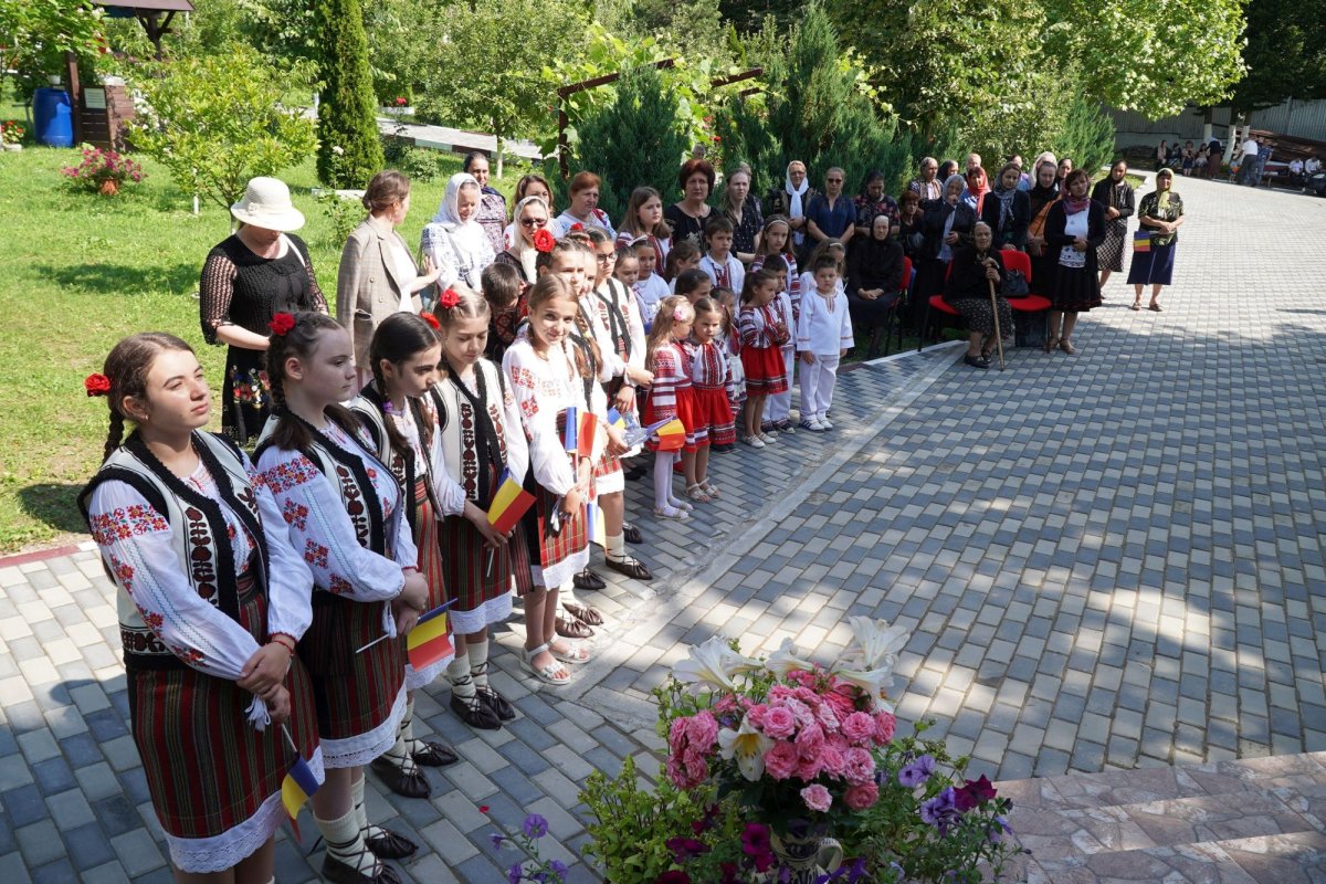 Hramul Mănăstirii Toflea din judeţul Galaţi 175844