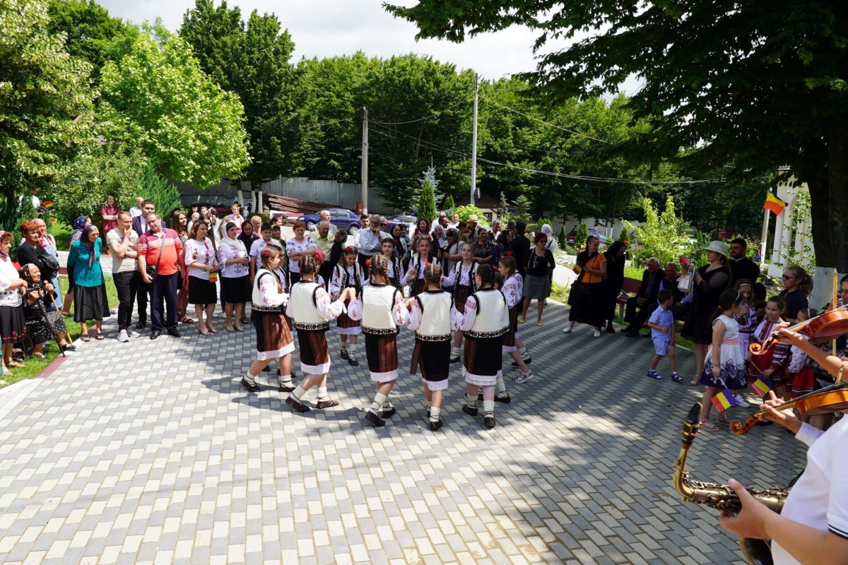 Hramul Mănăstirii Toflea din judeţul Galaţi 175846