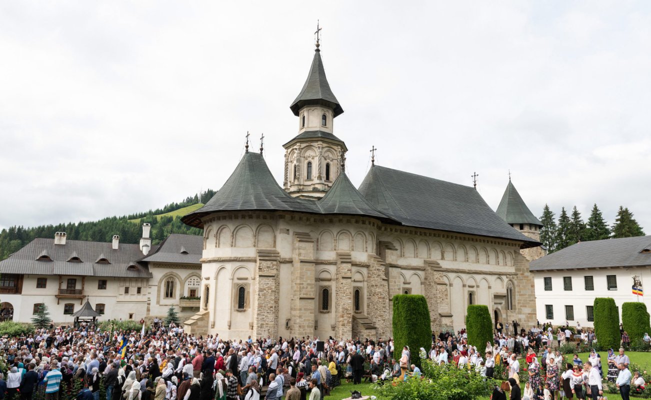 Prăznuirea Sfântului Voievod Ștefan cel Mare la Mănăstirea Putna 175851