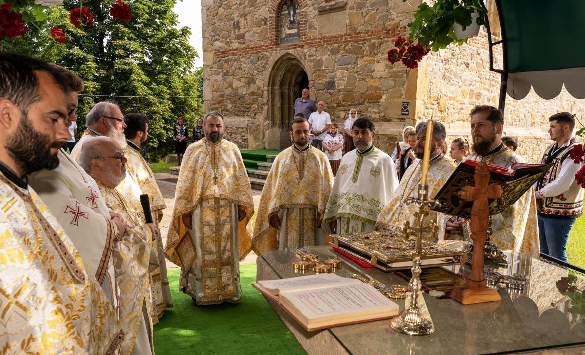 Sfântul Voievod Ștefan cel Mare, sărbătorit la Onești și Borzești 175815