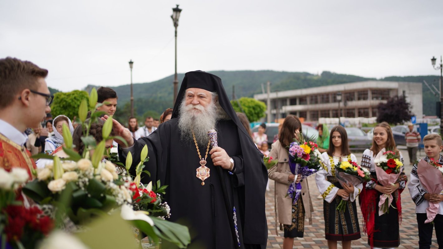 Hramul catedralei din Gura Humorului, sărbătorit prin slujbă arhierească 175944