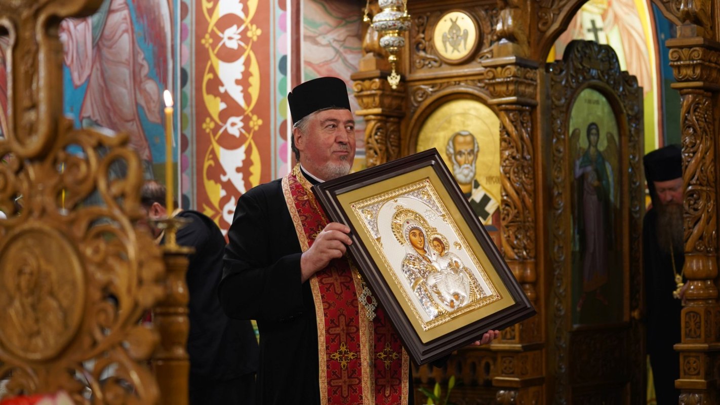 Hramul catedralei din Gura Humorului, sărbătorit prin slujbă arhierească 175948