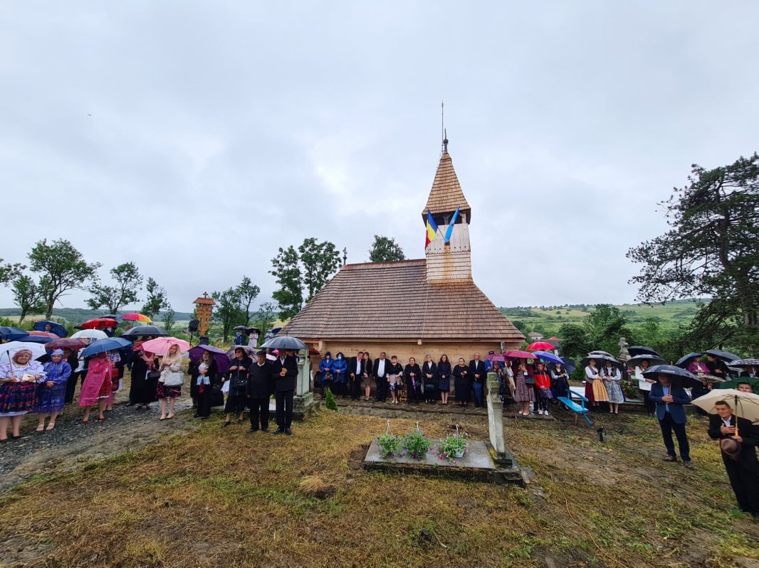 Biserica de lemn din Săliștea Veche a fost târnosită 176054
