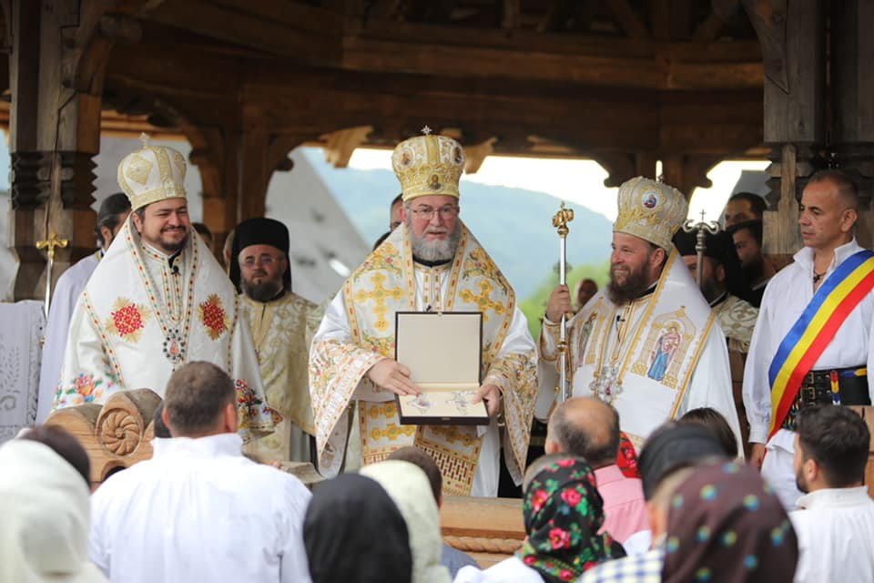 Hramul Mănăstirii Bârsana 175803