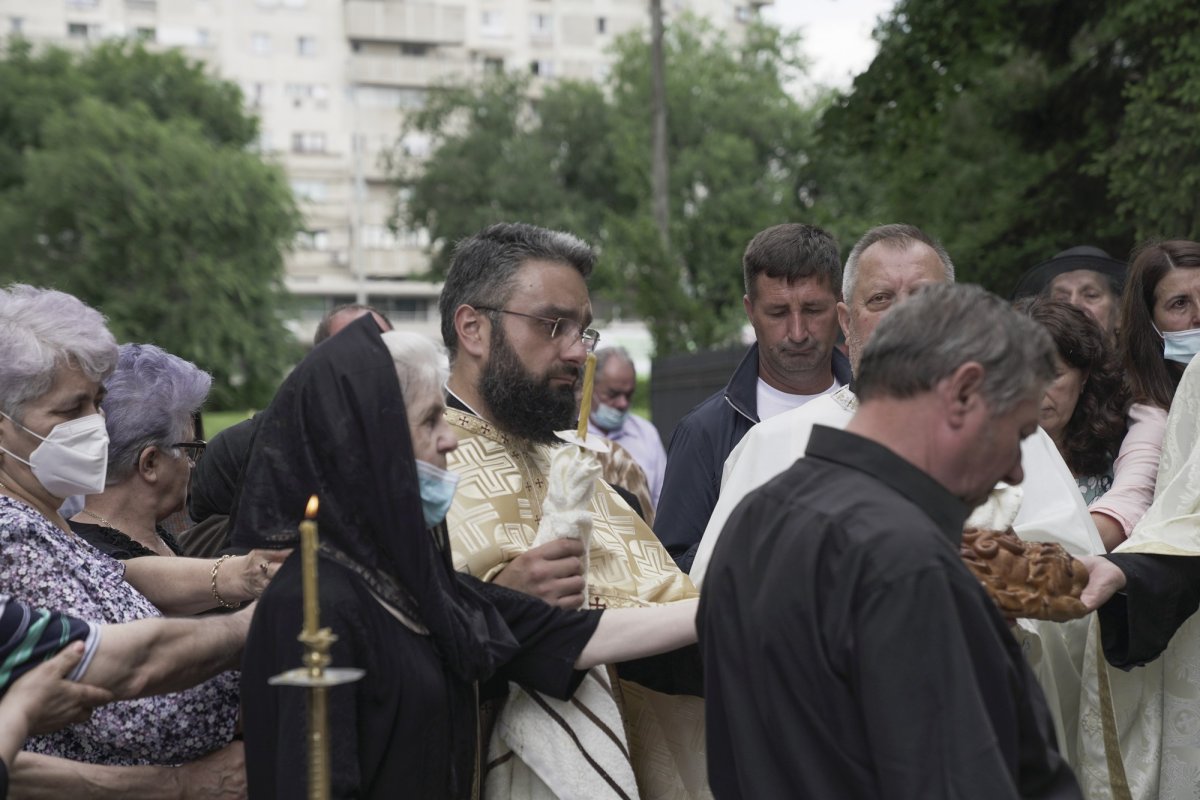 Părintele Dumitru Nechifor a fost condus pe ultimul drum 176067