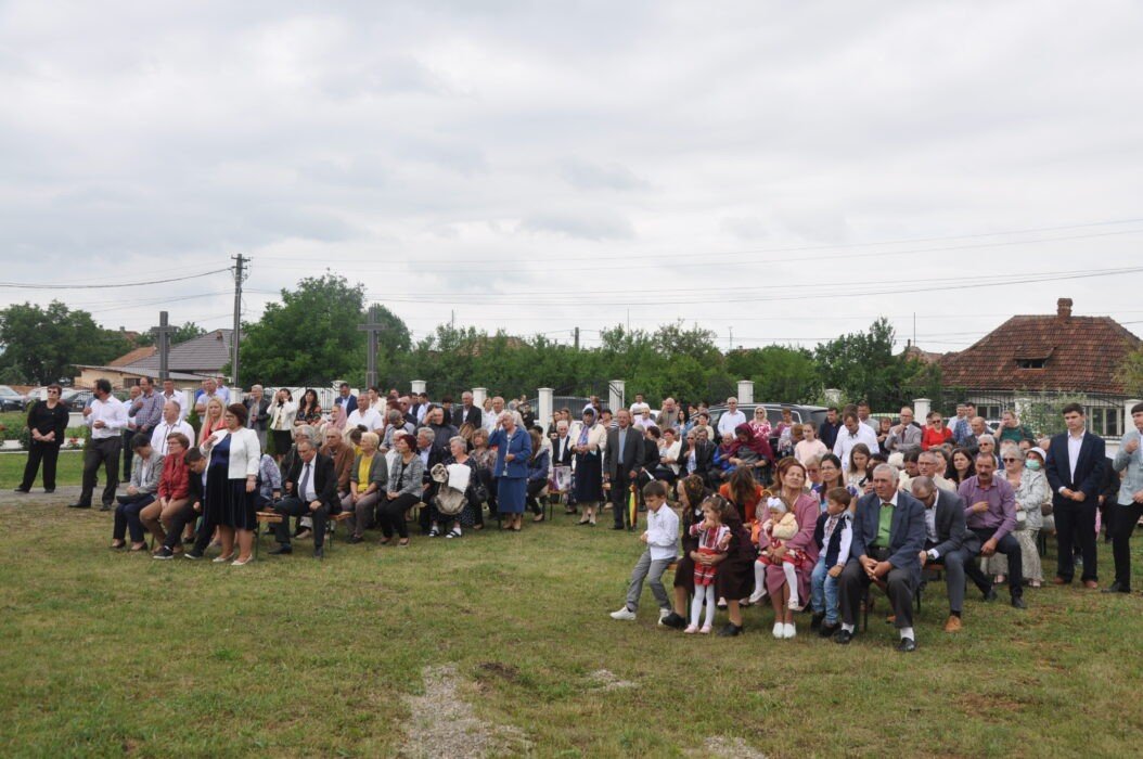 Târnosirea bisericii din Parohia Sărmășag, Sălaj 176210