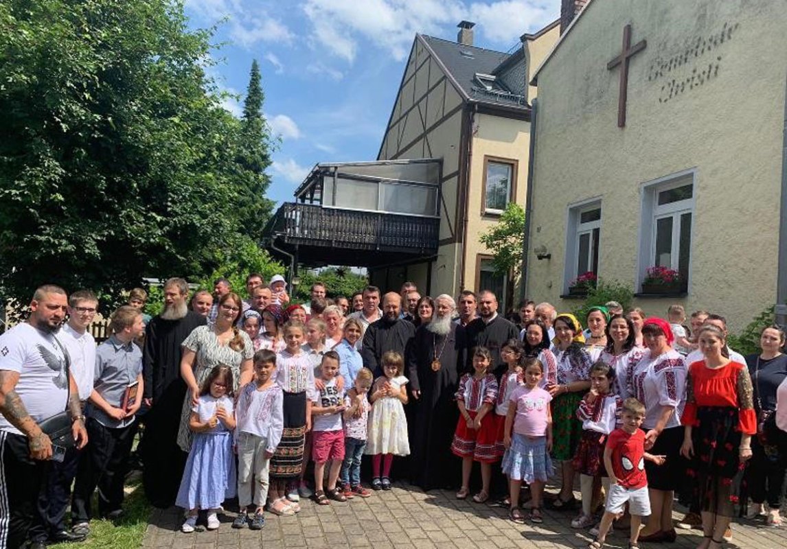 Duminica Sfinților Români în comunități românești din diasporă 176474