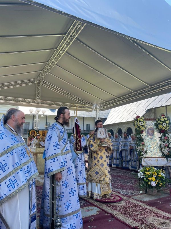 Neamțul, sub mângâierile calde ale „Îndrumătoarei” 176567