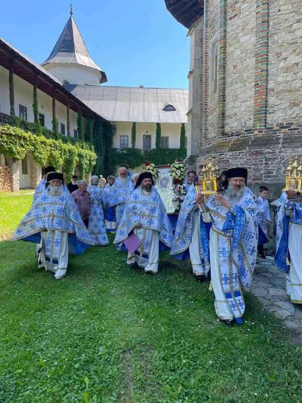 Neamțul, sub mângâierile calde ale „Îndrumătoarei” 176577