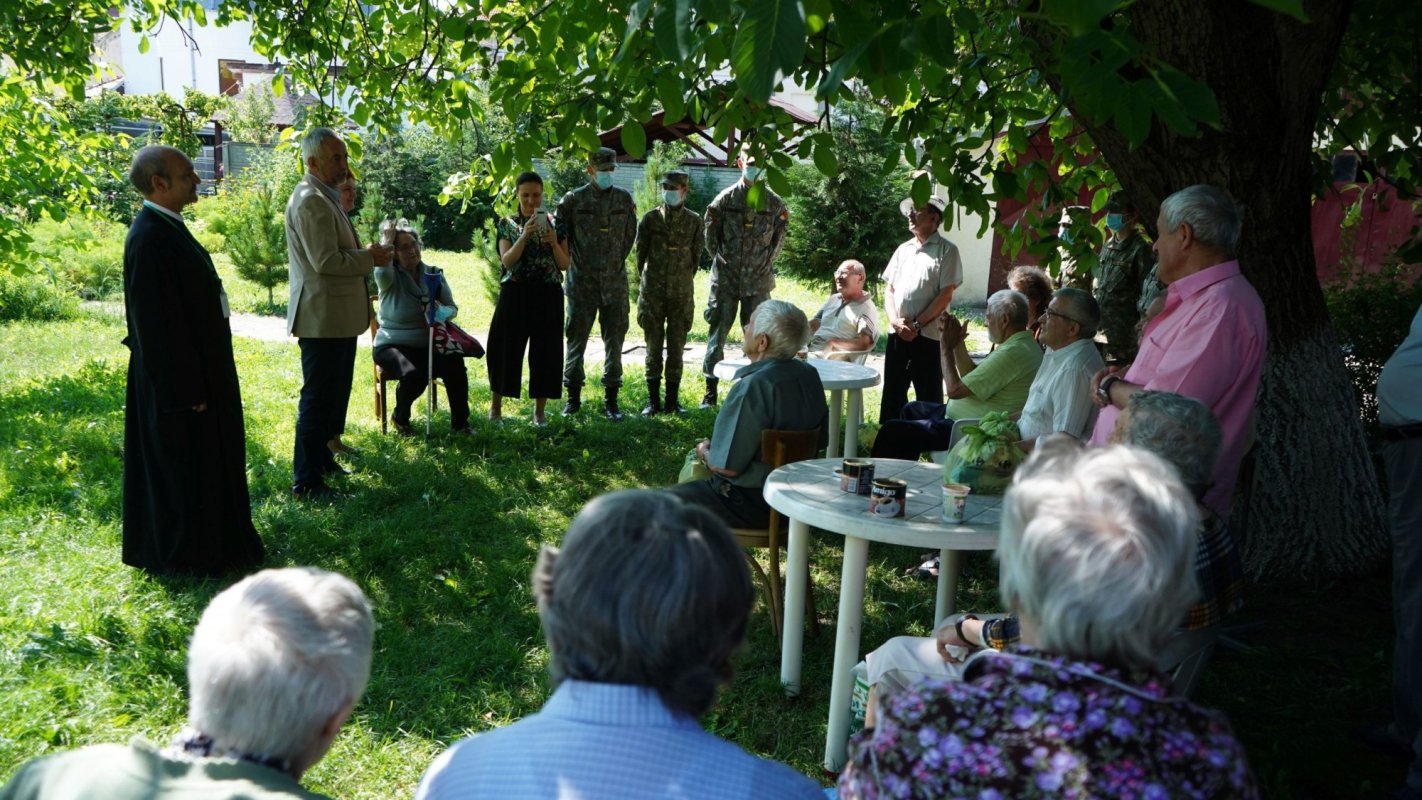 Activitate filantropică a elevilor militari şi a Asociaţiei ACORD Sibiu 176615