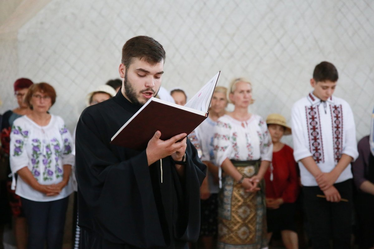 Slujire arhierească în parohia ieşeană Vlădiceni 176653