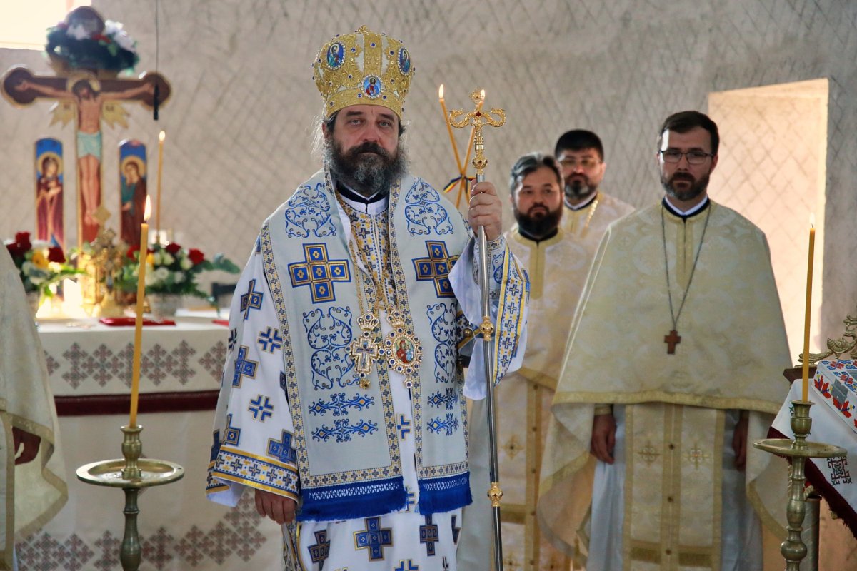 Slujire arhierească în parohia ieşeană Vlădiceni 176655