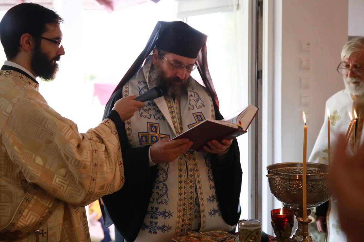 Slujire arhierească în parohia ieşeană Vlădiceni 176659