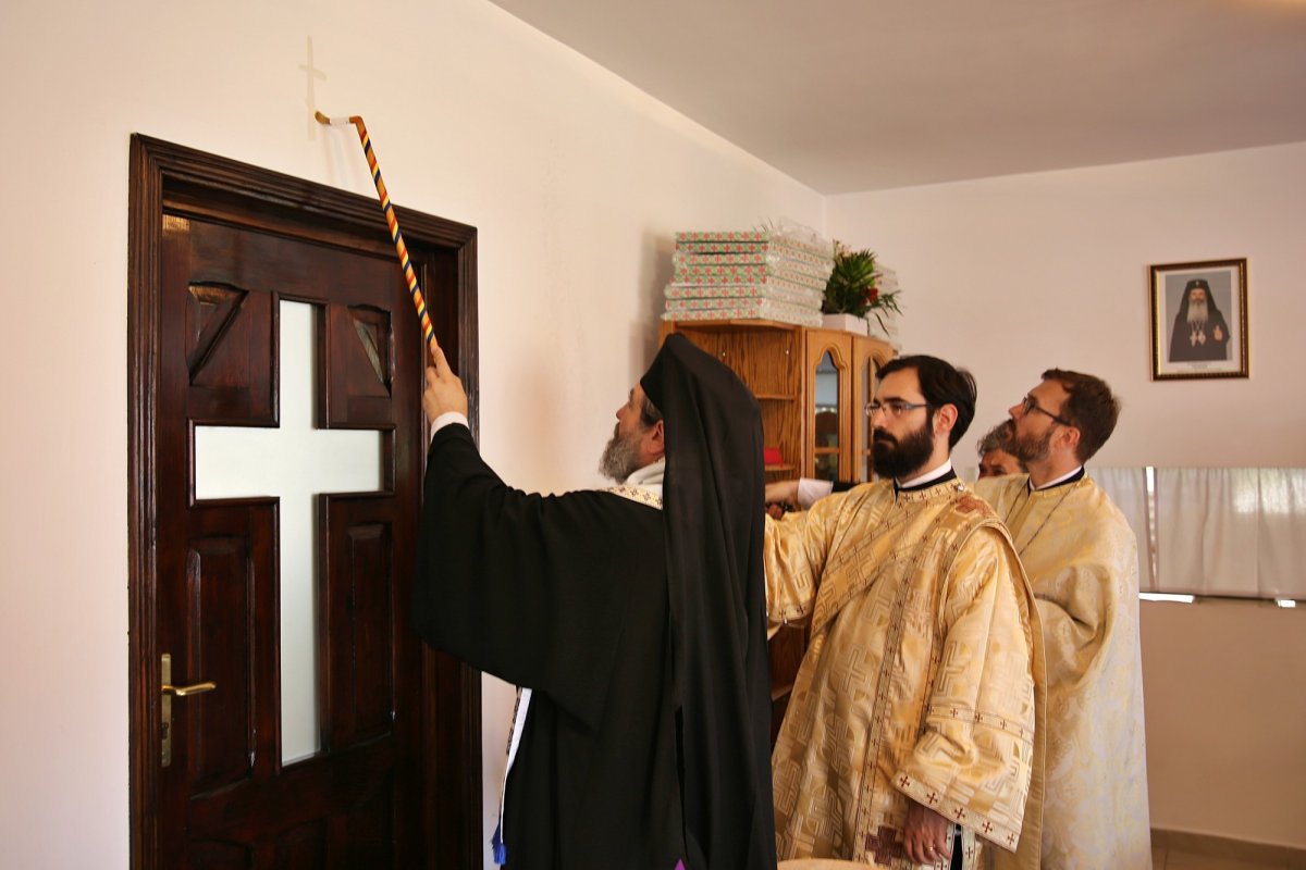 Slujire arhierească în parohia ieşeană Vlădiceni 176660