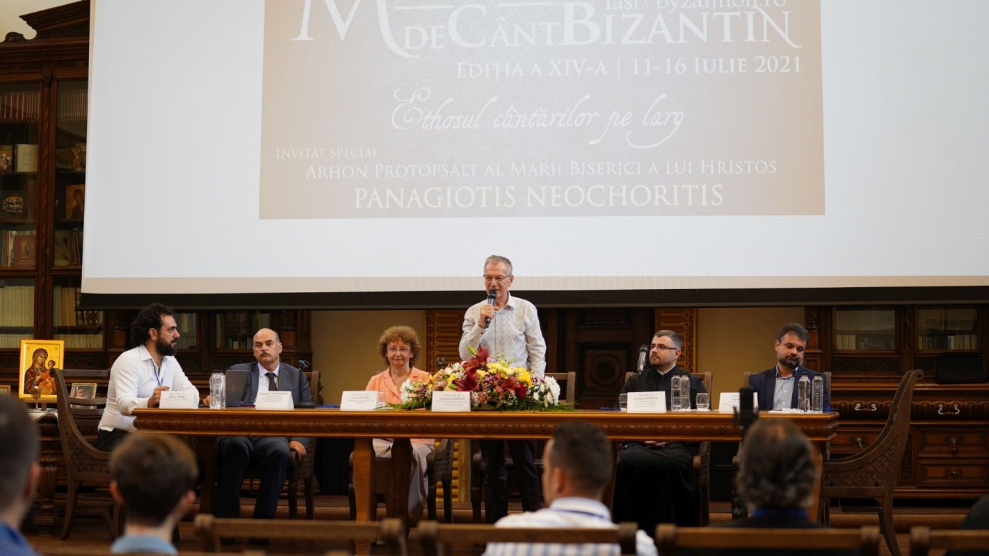 A început, la Iași, Masterclassul Internațional de Cânt Bizantin, ediția a XIV-a 176848