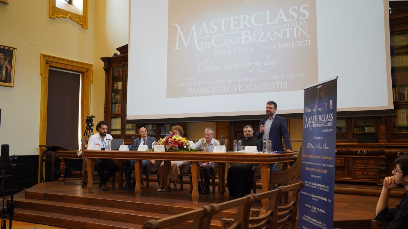 A început, la Iași, Masterclassul Internațional de Cânt Bizantin, ediția a XIV-a 176849