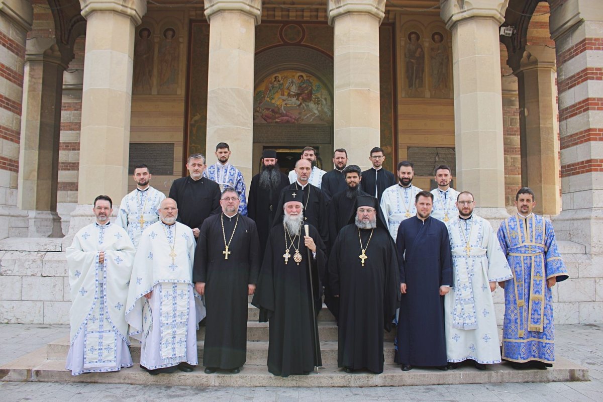 Hirotonie la Catedrala Mitropolitană din Craiova 176814