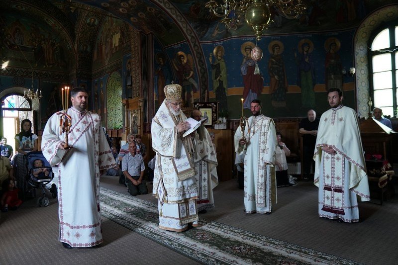 Slujiri arhiereşti în Mitropolia Munteniei şi Dobrogei 176827