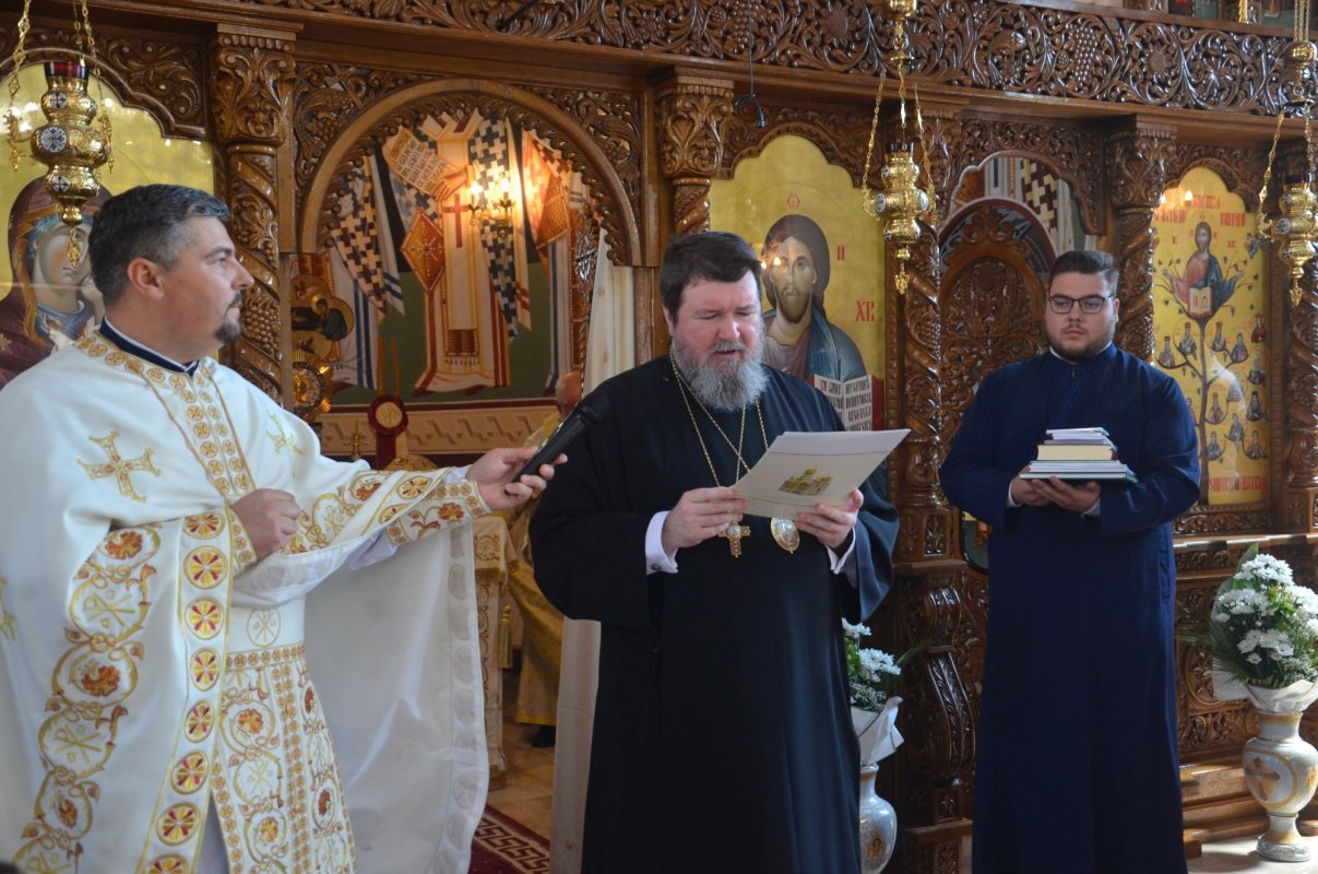 Sfințirea clopotelor bisericii din Parohia Sânmartin ANL, Oradea 176944