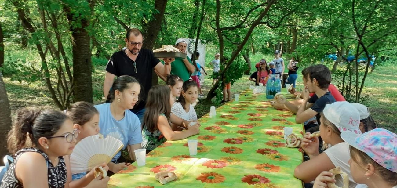 Activități recreative la Centrul de tineret de la Obârșiile Tiurului, Alba 177011