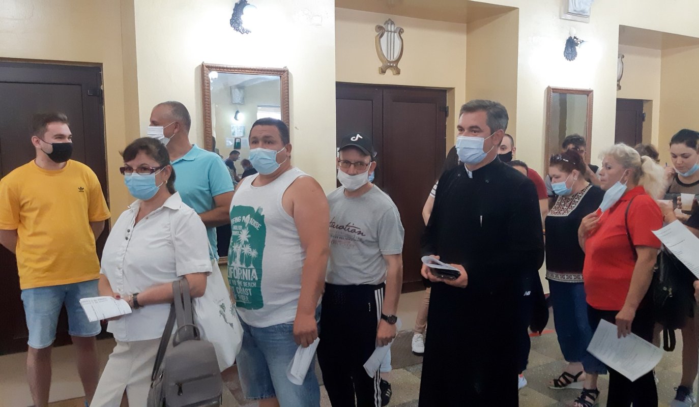 Preoți și credincioși din Protoieria Râmnicu Sărat au donat sânge 177037