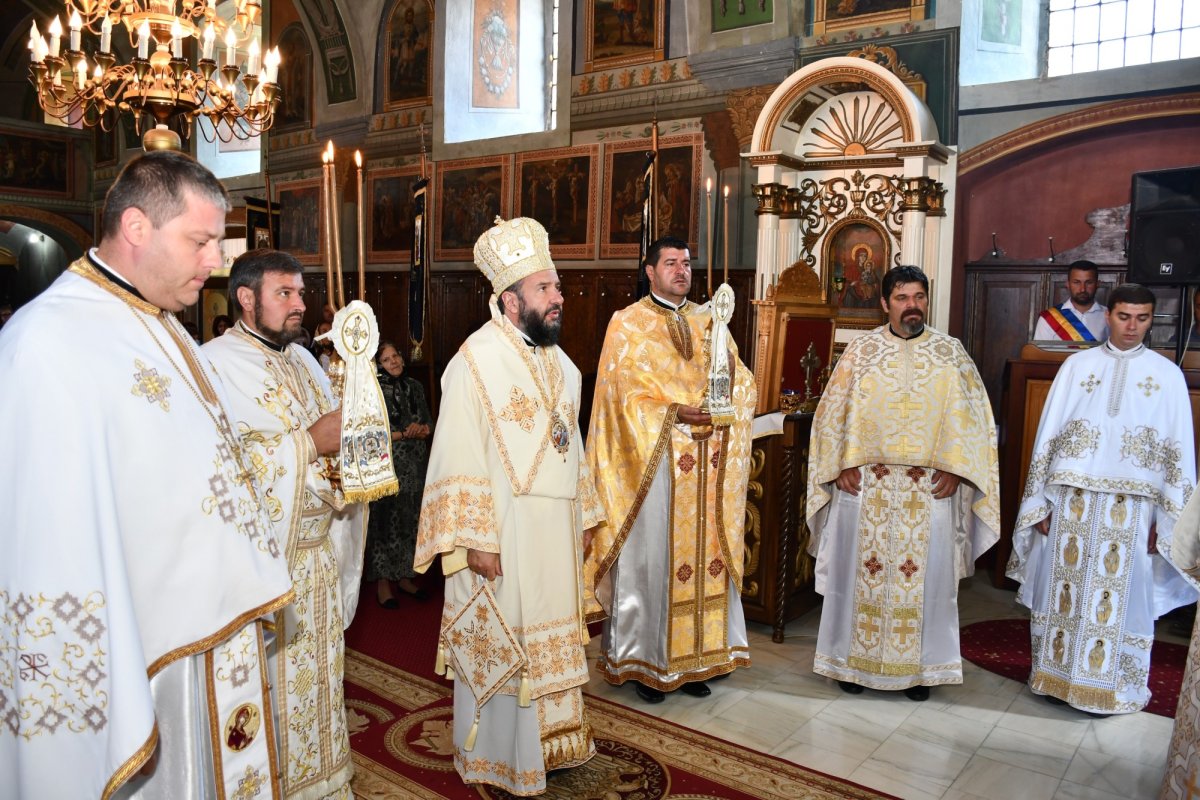 Slujiri arhierești în Episcopia Caransebeșului 177003