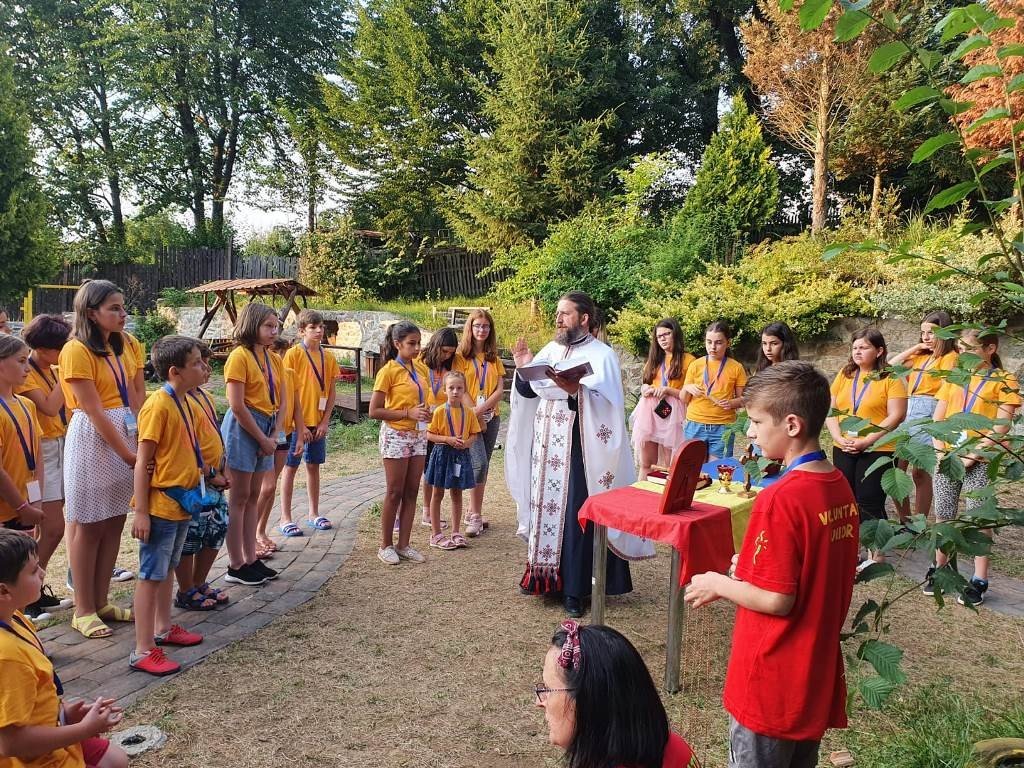 „Credință și artă  pentru toți” la poalele Munților Semenic 177272