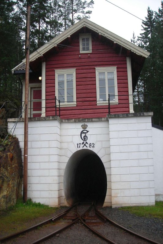 O viaţă de cercetare în slujba studierii Pământului 177020