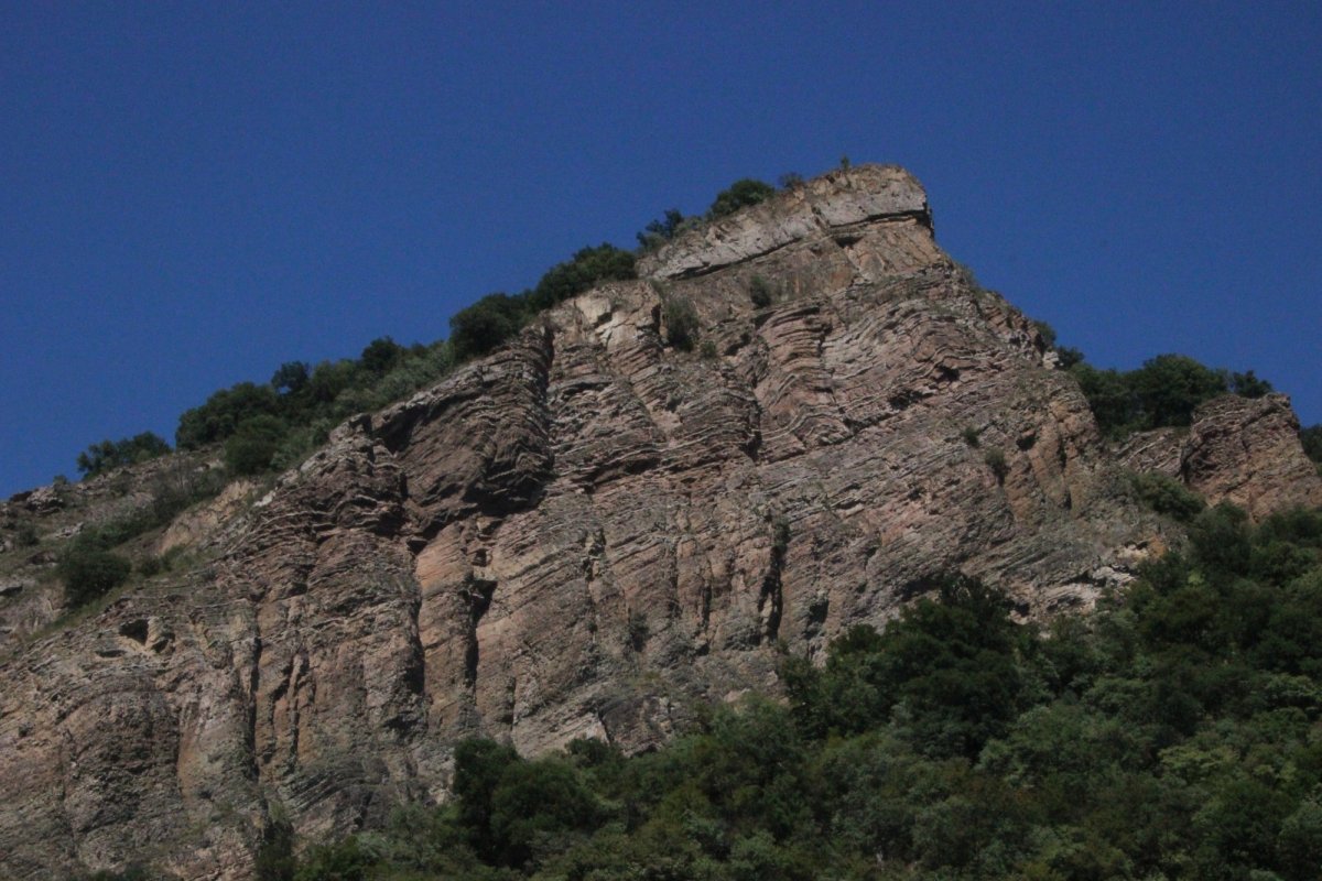 O viaţă de cercetare în slujba studierii Pământului 177030