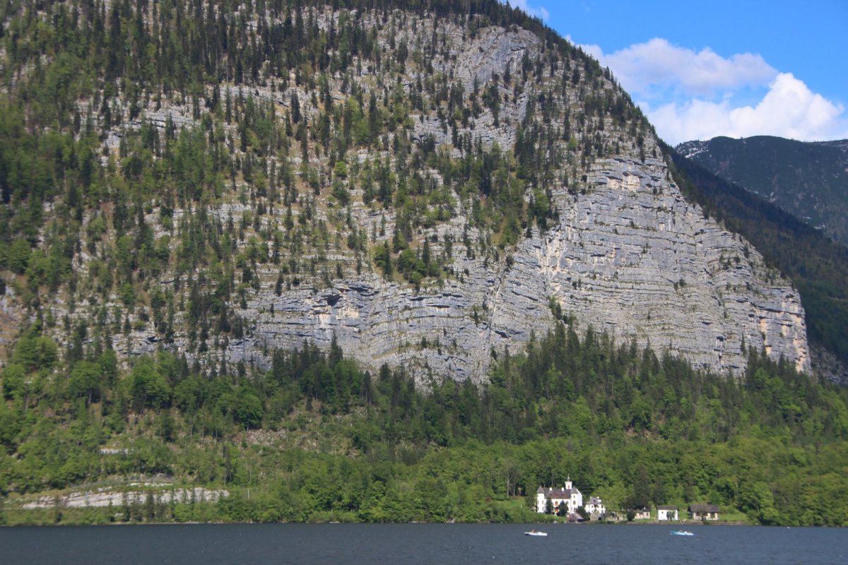 O viaţă de cercetare în slujba studierii Pământului 177035