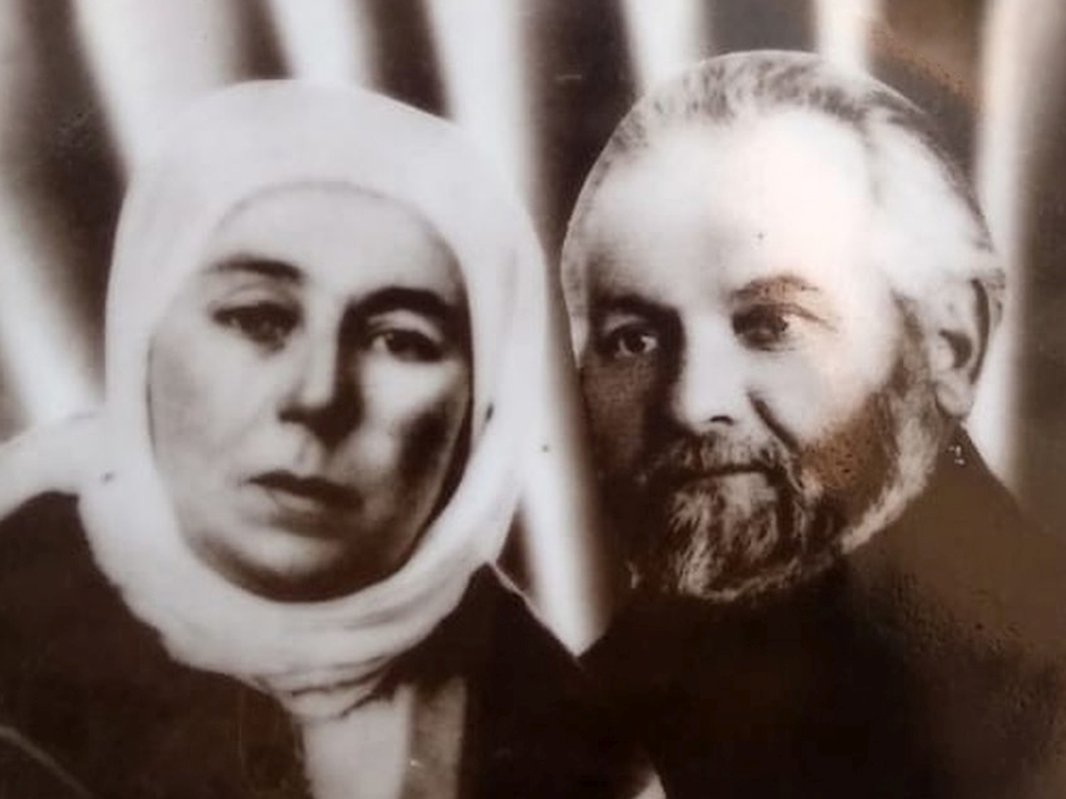 Preoţii şi cântăreții bisericeşti, primii dascăli pentru copiii din Mischii 176928