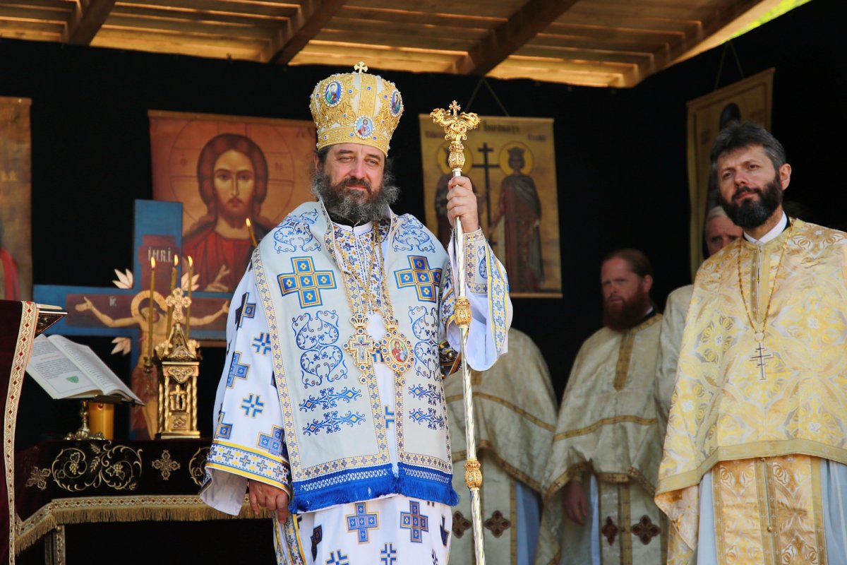 Slujire arhierească în parohia vasluiană Sasova 177417