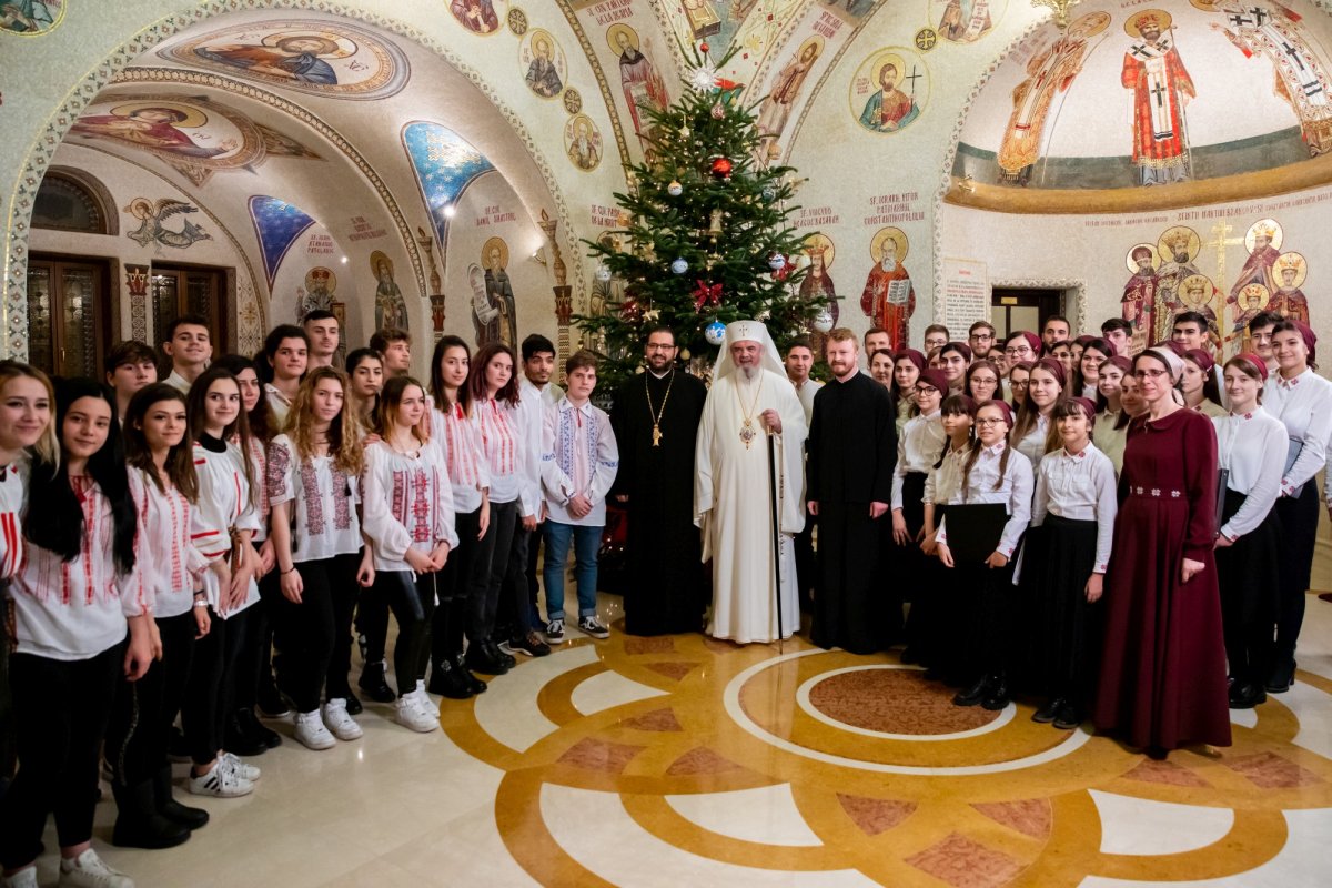 „Te obişnuieşti să te hrăneşti cu zâmbetele celor din jur” 177535