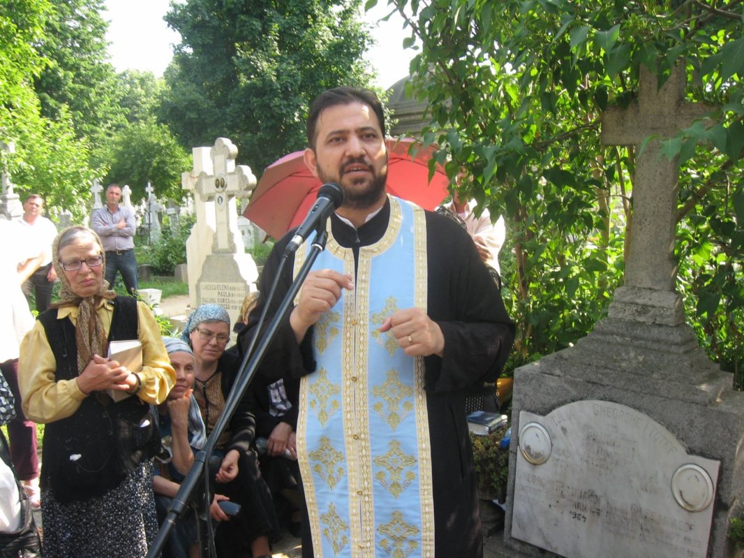 „Te obişnuieşti să te hrăneşti cu zâmbetele celor din jur” 177536