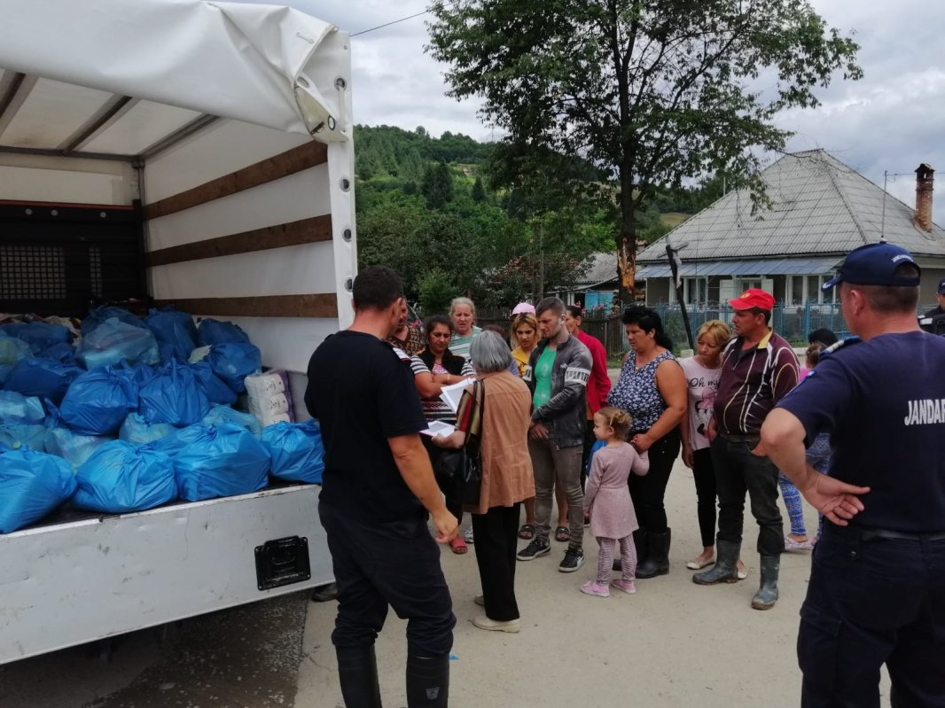 Arhiepiscopia Sibiului a oferit ajutoare sinistraţilor din Apuseni 178045