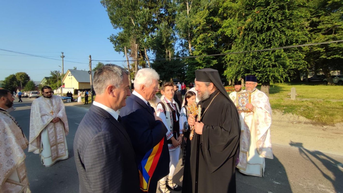 Resfințire de pictură și sfințire de complex parohial, la Parohia nemțeană Grumăzești   178224