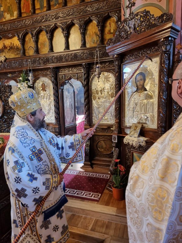 Resfințire de pictură și sfințire de complex parohial, la Parohia nemțeană Grumăzești   178235